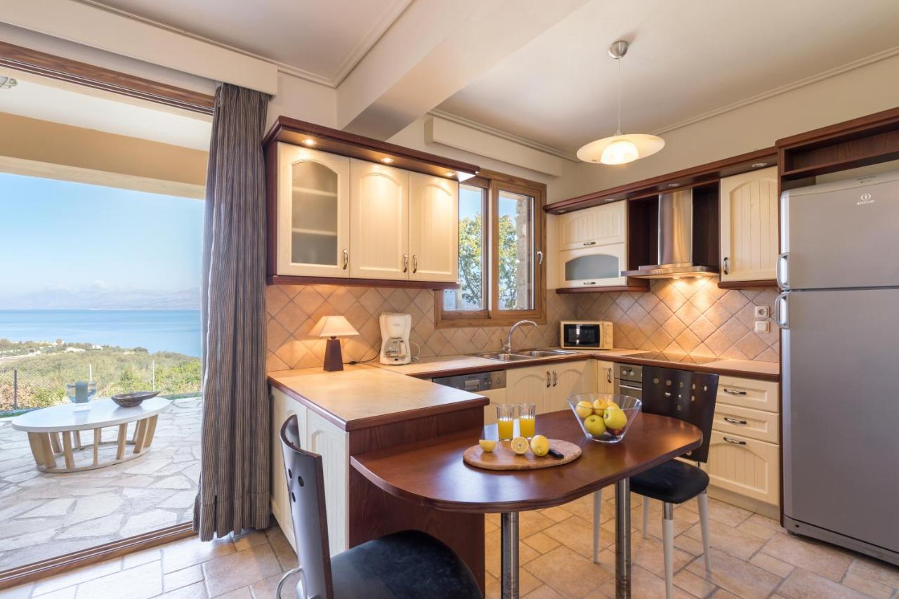 Villa Pietra Gialla By Rodostamo Collection Kassiopi Luaran gambar